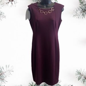 💜Calvin Klein Sheath Plum Dress with Gold Necklace Size 4 🎉Offers Welcome!